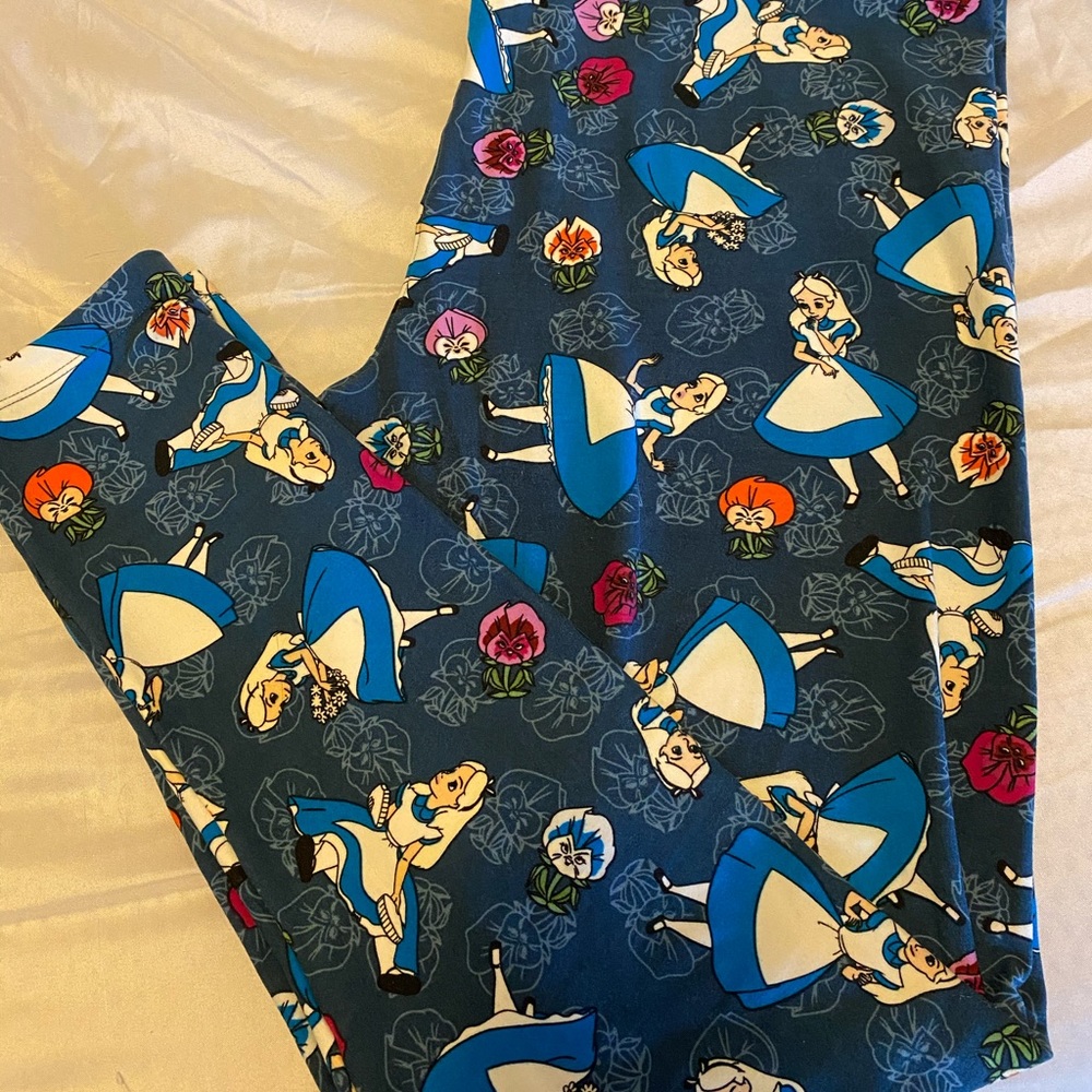 TC2 Alice in Wonderland LuLaRoe Leggings